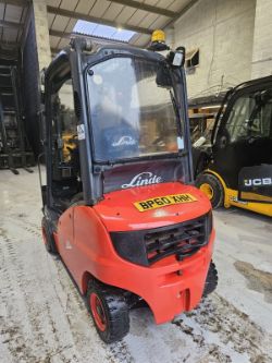 NEARLY NEW TOYOTA LINDE H20D DIESEL / ROAD LEGAL / EX COUNCIL / SIDE SHIFT / ONLY 300HRS