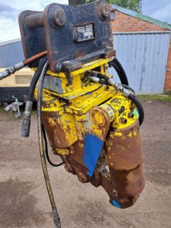 EPIROC CB350 CONCRETE MUNCHER