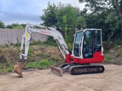 TAKEUCHI TB240 MIDI DIGGER 4 TON, *AIR CON* 2015 - SKU 1462
