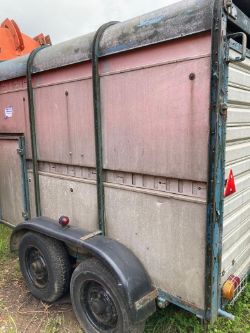 IFOR WILLIAMS LIFE STOCK TRAILER
