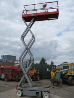 SKYJACK 3220 SCISSOR LIFT ACCESS PLATFORM CHERRY PICKER GENIE 3219 1932