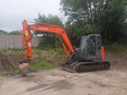 HITACHI ZX85 MIDI DIGGER 8.5 TON