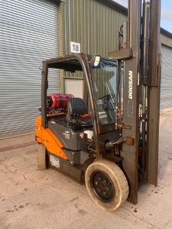 DOOSAN 2018 G25P-7 LPG GAS 2.5T FORKLIFT | FULL SERVICE HISTORY | SIDE SHIFT | HEIGHT 4750