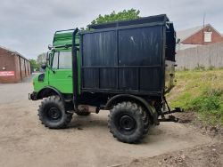1982 MERCEDES UNIMOG AGRI SPEC, CHIP BOX, 4X4 FRONT WINCH TRACTOR
