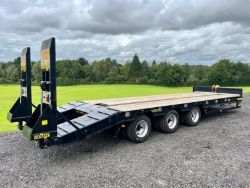2019 HERBST 33 TON TRI AXLE LOW LOADER TRAILER - 28.5FT - OUTRIGGERS - FULL SPEC