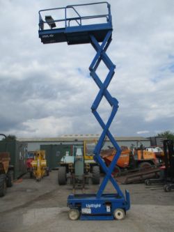 UPRIGHT MX19 SCISSOR LIFT ACCESS PLATFORM CHERRY PICKER GENIE 3219 SKYJACK