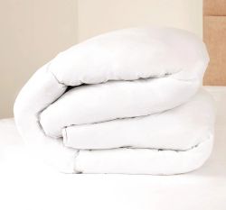 44 X NEW KING SIZE COMFORT BACK DUVETS - 230CMX218CM 10TOG - HIGH QUALITY - RRP £1232