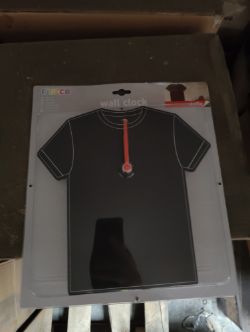 PALLET CONTAINING 144 X T SHIRT WALL CLOCKS