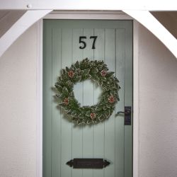 PREMIER DECORATIONS CHRISTMAS 50CM SNOW TIPPED PINE CONE WREATH DOOR WREATH