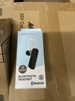 PALLET CONTAINING 100 X BLIETOOTH HEADSETS