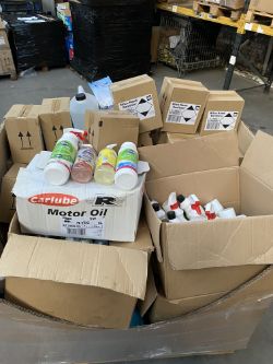 FULL PALLET OF BOTH HAND SANITISER AND SURFACE CLEANER AND SANITISER
