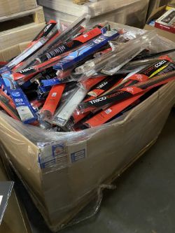 FULL PALLET MIXED WIPER BLADES
