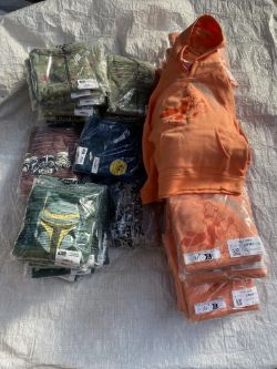 X51 CHILDRENS STAR WARS & DISNEY HOODIES