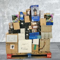 PREMIER BRANDED CHRISTMAS PRODUCTS LIGHTS,LANTERNS,ORNAMENTS, DECORATIONS PLUS MORE RRP £1200