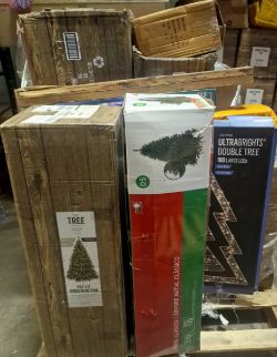RETURNS CLEARANCE CHRISTMAS PALLET TREES ,LIGHTS , SILHOUETTES, PLUS MORE! RRP £1500