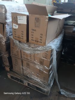 PALLET OF 8 X NEW KIDS SLIDES