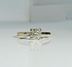 1.05CT DIAMOND SOLITAIRE RING 18CT WHITE GOLD IN GIFT BOX WITH VALUATION CERTIFICATE OF £4995