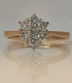 0.50CT DIAMOND CLUSTER DRESS/COCKTAIL RING. 18CT YELLOW GOLD + GIFT BOX + VALUATION CERT OF £2295
