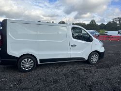 2015 RENAULT TRAFIC BUSINESS VAN: PRISTINE MECHANICS 141K MILES (NO VAT ON HAMMER)