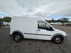 2013 TRANSIT CONNECT HIGH ROOF VAN - RELIABLE DIESEL WORKHORSE MOT: AUG 2024 - NO VAT ON HAMMER