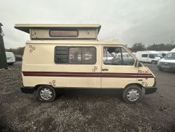 VINTAGE CHARM: 1990 RENAULT TRAFIC CLASSIC CAMPER - NO VAT ON HAMMER