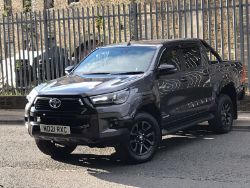 2021 TOYOTA HILUX 2.8 INVINCIBLE X DOUBLE CAB OFF ROAD ( NO VATON HAMMER)