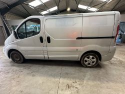 61 PLATE RENAULT TRAFIC SPORT 2.0 DCI MOT'D READY TO GO NICE SILVER - NO VAT ON HAMMER