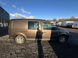 VERSATILE CREW CAB: 2013 VOLKSWAGEN CADDY MAXI WINDOW VAN (NO VAT ON HAMMER)
