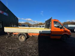 POWERFUL HAULER: MERCEDES SPRINTER 513 FLATBED LONG MOT (NO VAT ON HAMMER)