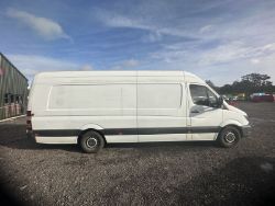 EFFICIENT PANEL VAN: MERCEDES SPRINTER 1 OWNER
