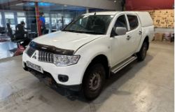 SMOOTH TRANSMISSION: 60 PLATE MITSUBISHI L200 4LIFE, CLEAN INTERIOR - (NO VAT ON HAMMER)