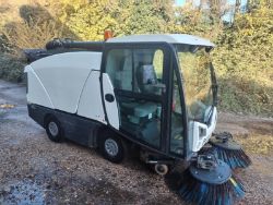 2013 JOHNSTON ROAD SWEEPER HYDROSTATIC