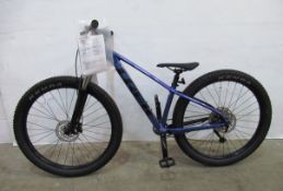 Trek Roscoe 6 mountain bicycle size XS