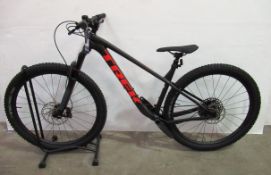 Trek Roscoe 8 mountain bicycle size M/L RRP£2000