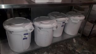 10 Rubbermaid Brute FG261000WHT 38ltr Dry Ingredient Containers with lids (purchaser to also