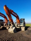 HITACHI ZX225USRLC-5B Tracked Hydraulic Excavator, PIN: HCMDCQ50J00303996, YOM: 2016, Approx. Hours: