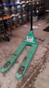 Mitsubishi 2500kg Hydraulic Pallet Truck