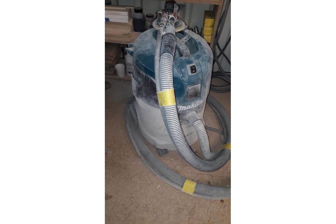 Makita VC2512L Wet & Dry Vacuums, (2017) S/N 395918 - Located on 1st Floor - Image 1 of 2