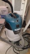 Makita VC2512L Wet & Dry Vacuum, (2017) S/N 395915201709