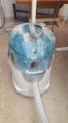 Makita VC2512L Wet & Dry Vacuums, (2017) S/N 395912 - Located on 1st Floor
