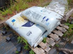 7 bags of AICL seed and modular + sand medium nutrient