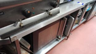 1.25m (d) x 0.7 (w) x 0.85m (h) Stainless Steel Worktable