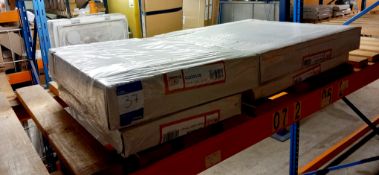 4 x Various Barlow radiators. This lot forms part of Composite lot 55. At the end of the timed