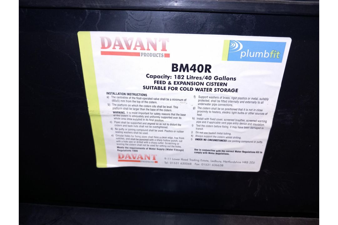 2 x 50 gallon rectangular cistern & 1 x 40 gallon - Image 3 of 3