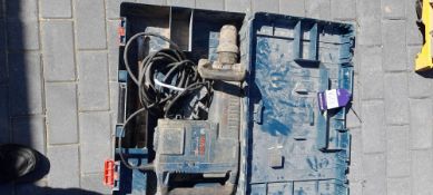 Bosch Professional GSH11E demolition hammer