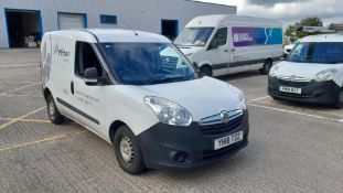 Vauxhall Combo 1.3CDTI 2000 Van, Registration Number YH18 TZZ, Mileage : 101,918, Mot until 11th