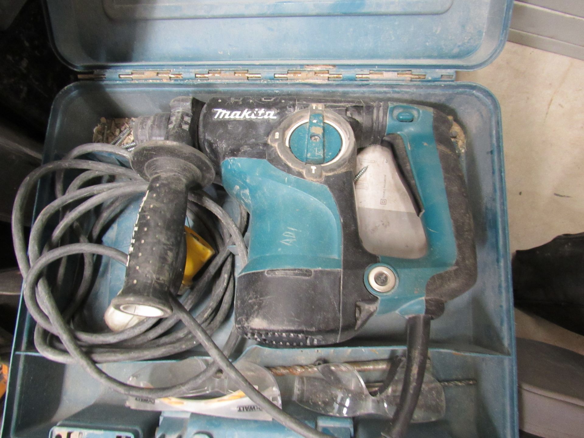 Makita HR2811F hammer drill with case 110v - Image 2 of 2