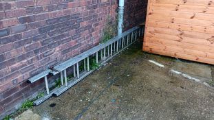 Aluminium twin section extension ladder