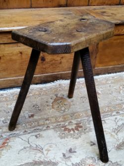 Antiques and Collectibles Online Auction