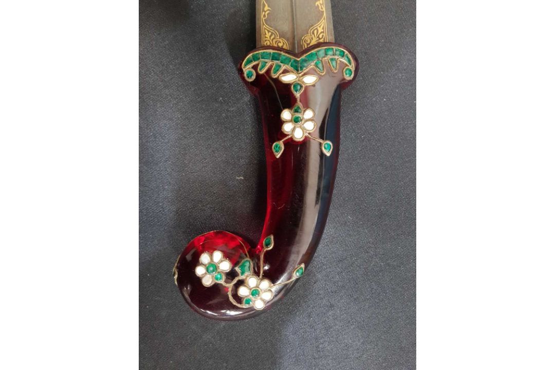AN INLAID RED CRYSTAL-HILTED DAGGER, MUGHAL, INDIA, 18TH-19TH CENTURY - Image 4 of 15